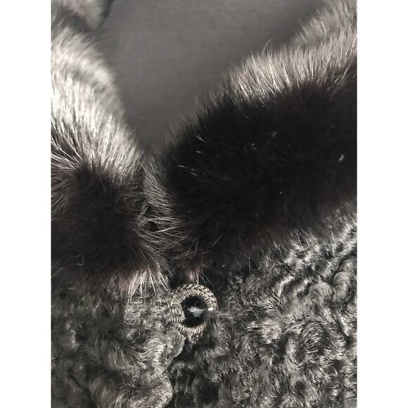 Vintage Livingston’s Black Boucle and fur trimmed 1960s overcoat - Picture 7 of 8